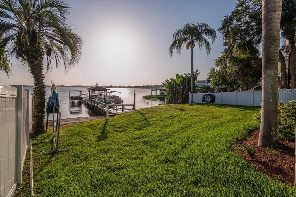 Lakefront Duplex With Pontoon Boat 2 Bedroom Home Mount Dora Bagian luar foto